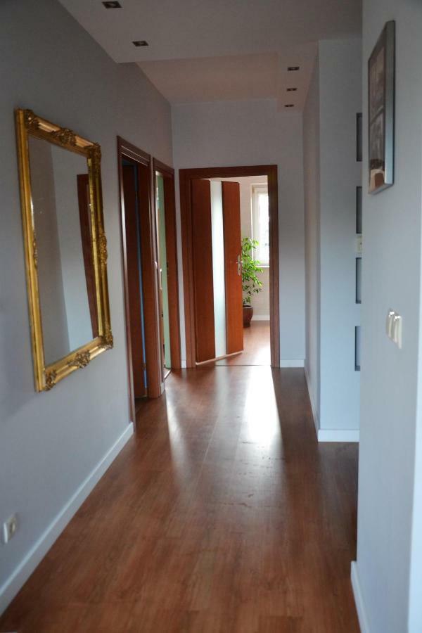 Tarnow Dom / Apartament W Centrum Bagian luar foto