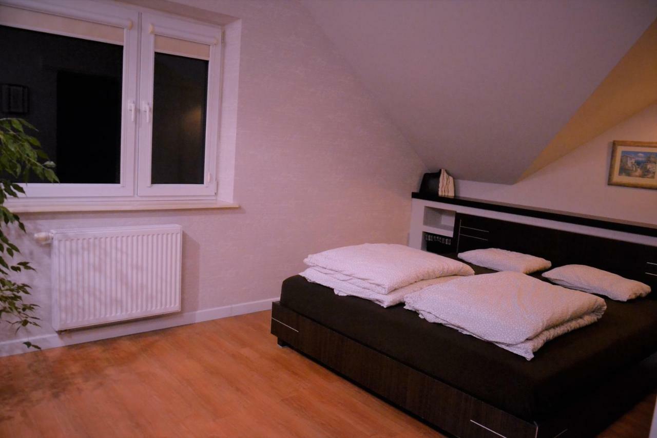 Tarnow Dom / Apartament W Centrum Bagian luar foto